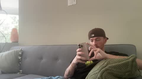 Snapshot of 26sneakers chatting on 09-13-25, 06:40 26sneakers online show from 09-13-25, 06:40