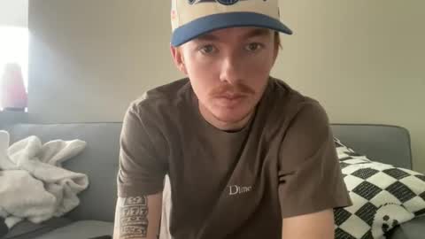 Snapshot of 26sneakers chatting on 10-26-25, 08:15 26sneakers online show from 10-26-25, 08:15