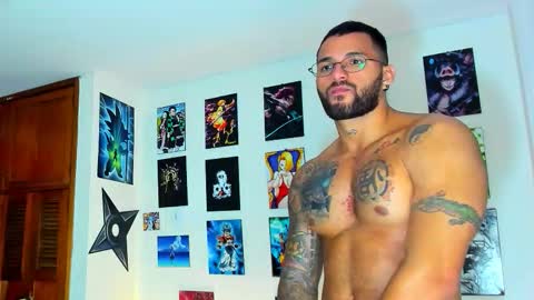 Snapshot of 27_juan chatting on 03-03-26, 01:28 Yorgi online show from 03-03-26, 01:28