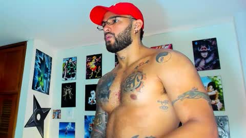 Snapshot of 27_juan chatting on 03-06-26, 01:18 Yorgi online show from 03-06-26, 01:18