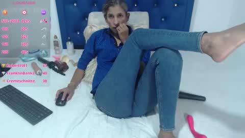 Snapshot of 27sexiyparis chatting on 12-20-25, 10:17 27sexiyparis online show from 12-20-25, 10:17