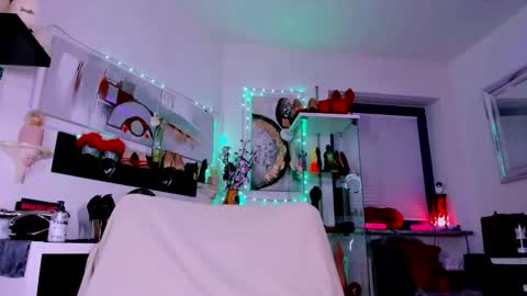 Snapshot of 2bigass4_u chatting on 02-20-26, 06:26 Alice online show from 02-20-26, 06:26