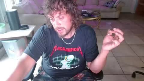 Snapshot of 2dirtyhillbillies chatting on 06-19-26, 10:57 ThrillBilly online show from 06-19-26, 10:57