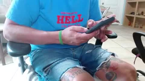 Snapshot of 2dirtyhillbillies chatting on 06-22-26, 11:13 ThrillBilly online show from 06-22-26, 11:13