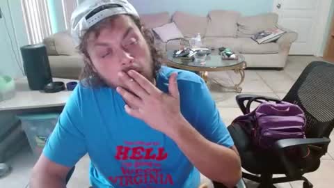 Snapshot of 2dirtyhillbillies chatting on 07-19-26, 11:03 ThrillBilly online show from 07-19-26, 11:03