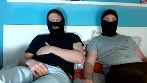 Snapshot of 2frenchfriends chatting on 04-05-26, 08:50 2frenchfriends online show from 04-05-26, 08:50