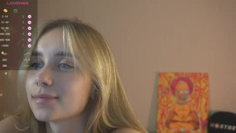 Snapshot of 2girls_1dream chatting on 12-02-24, 07:38 Elley online show from 12-02-24, 07:38