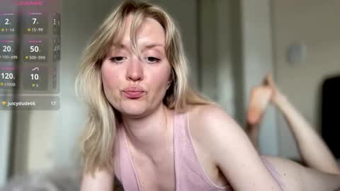 Snapshot of 2kepler22b chatting on 09-16-25, 01:12 . online show from 09-16-25, 01:12