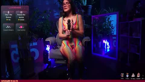 Snapshot of 2photogs_raw chatting on 01-15-26, 01:10 2photogs_raw online show from 01-15-26, 01:10