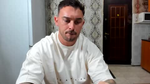 2sexymuscles online show from 05-14-26, 08:15