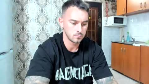 2sexymuscles online show from 07-25-26, 08:50