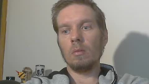 2small4you83 online show from 01-12-25, 05:33