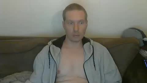 2small4you83 online show from 11-27-25, 08:05