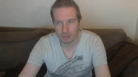 2small4you83 online show from 01-14-26, 01:55