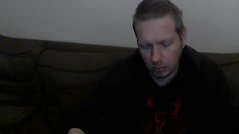 2small4you83 online show from 06-12-26, 04:50