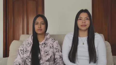 Snapshot of 2summerlove2 chatting on 10-30-25, 02:29 Dalilah and Tarah online show from 10-30-25, 02:29