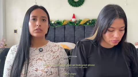 Snapshot of 2summerlove2 chatting on 01-06-26, 08:23 Dalilah and Tarah online show from 01-06-26, 08:23