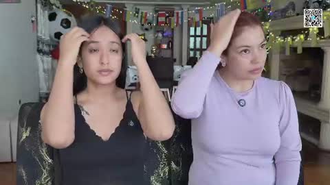 Dalilah and Tarah online show from 07-12-26, 02:52