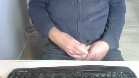 Snapshot of 3390soeren chatting on 01-18-26, 12:09 Soeren online show from 01-18-26, 12:09