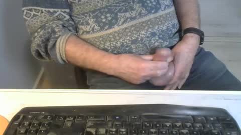 Snapshot of 3390soeren chatting on 02-08-26, 12:41 Soeren online show from 02-08-26, 12:41