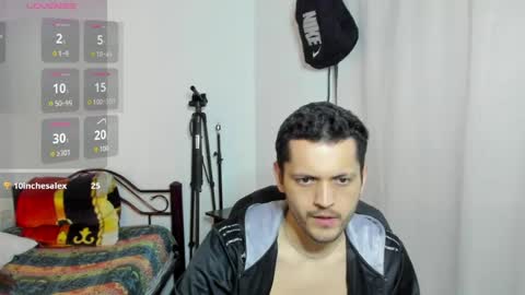 Alex THE BIG SNAKE DUDE online show from 06-06-26, 09:30