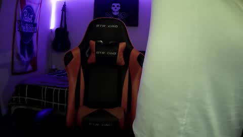 Snapshot of 3ndlessmike chatting on 03-14-26, 01:23 3ndlessmike online show from 03-14-26, 01:23