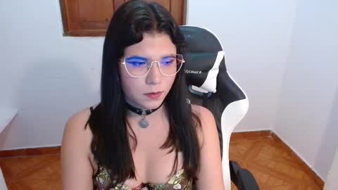 Snapshot of 3rika_gomez chatting on 01-29-25, 03:22 erika online show from 01-29-25, 03:22