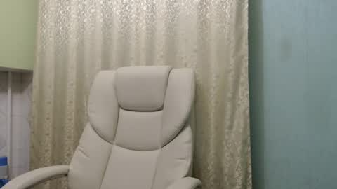 Snapshot of 3sweetcandy3 chatting on 12-22-24, 11:31 3sweetcandy3 online show from 12-22-24, 11:31