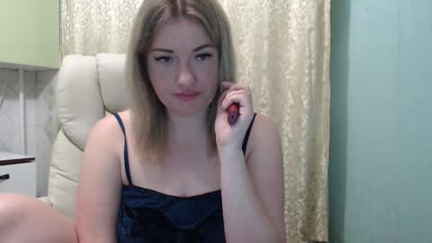 Snapshot of 3sweetcandy3 chatting on 04-16-26, 10:45 3sweetcandy3 online show from 04-16-26, 10:45