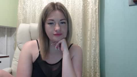 Snapshot of 3sweetcandy3 chatting on 05-25-26, 10:49 3sweetcandy3 online show from 05-25-26, 10:49