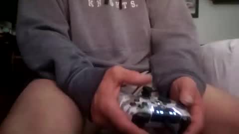 Snapshot of 3this88guy chatting on 01-01-25, 01:16 Thisguy online show from 01-01-25, 01:16