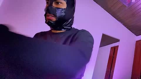 E V I L online show from 05-10-26, 09:09