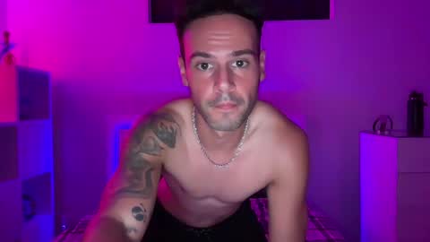 Snapshot of 3xxxjason chatting on 08-10-26, 12:47 3xxxjason online show from 08-10-26, 12:47