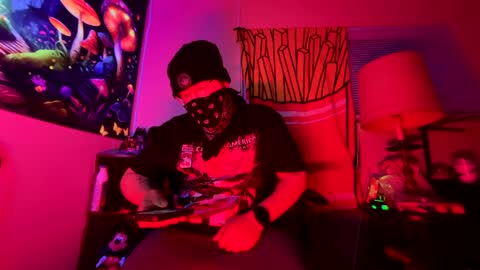 Snapshot of 420jizzva chatting on 02-18-25, 11:08 Daddythickdick420 online show from 02-18-25, 11:08