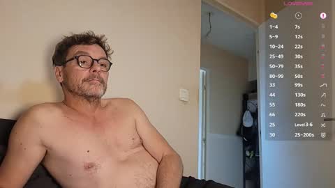 44titouan44 online show from 10-21-25, 02:40