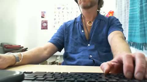 Snapshot of 555tony555 chatting on 01-16-25, 09:40 555tony555 online show from 01-16-25, 09:40