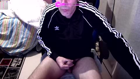 Snapshot of 55hotgboy chatting on 01-19-25, 08:30 Larese Carlo online show from 01-19-25, 08:30