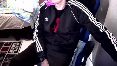 Snapshot of 55hotgboy chatting on 01-23-25, 10:43 Larese Carlo online show from 01-23-25, 10:43