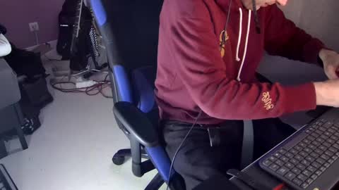 Snapshot of 55hotgboy chatting on 02-02-25, 07:41 Larese Carlo online show from 02-02-25, 07:41