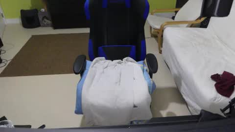 Snapshot of 55hotgboy chatting on 10-28-25, 02:04 Larese Carlo online show from 10-28-25, 02:04