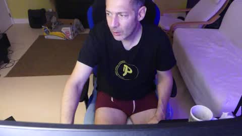 Snapshot of 55hotgboy chatting on 10-29-25, 02:36 Larese Carlo online show from 10-29-25, 02:36