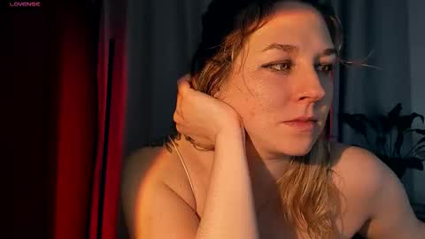 Snapshot of 5_in_one chatting on 11-30-25, 02:59 Sunshine online show from 11-30-25, 02:59
