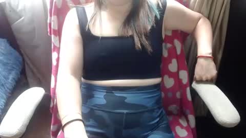 Snapshot of 666maskgirl chatting on 07-14-26, 05:29 SHANNON online show from 07-14-26, 05:29