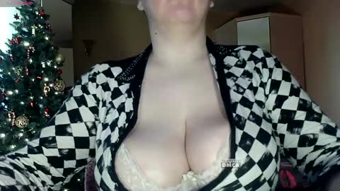 6_dream_9 online show from 04-28-26, 05:56