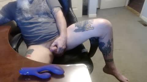 Snapshot of 70paborn chatting on 11-10-25, 06:18 MASTIFF online show from 11-10-25, 06:18