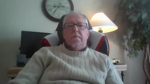 Snapshot of 72funguy71 chatting on 12-13-24, 07:32 72funguy71 online show from 12-13-24, 07:32