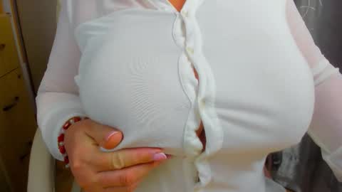 Brendi online show from 10-15-25, 08:03