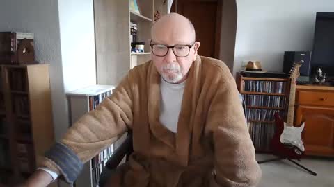 Snapshot of 7thsojourn chatting on 02-08-25, 09:03 Papi online show from 02-08-25, 09:03