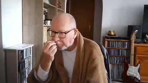 Snapshot of 7thsojourn chatting on 02-12-25, 09:20 Papi online show from 02-12-25, 09:20