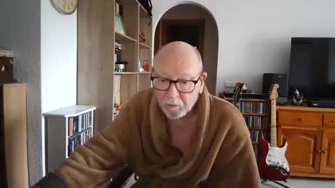 Snapshot of 7thsojourn chatting on 02-19-25, 11:28 Papi online show from 02-19-25, 11:28